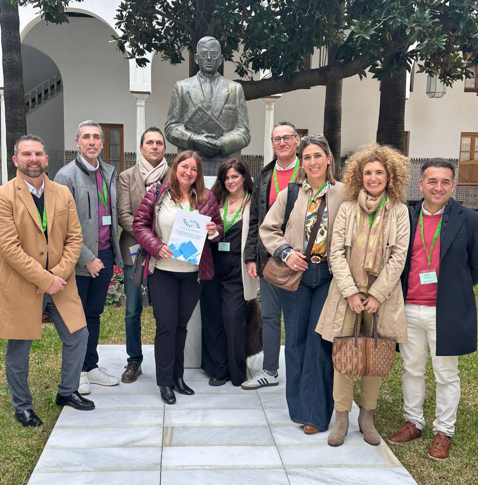 Directoras y directores colaborando en ASADIPRE